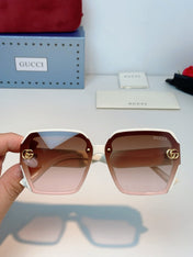 GUCCI 26S OVERSIZED SQUARE FRAME IN ACETATE 424517