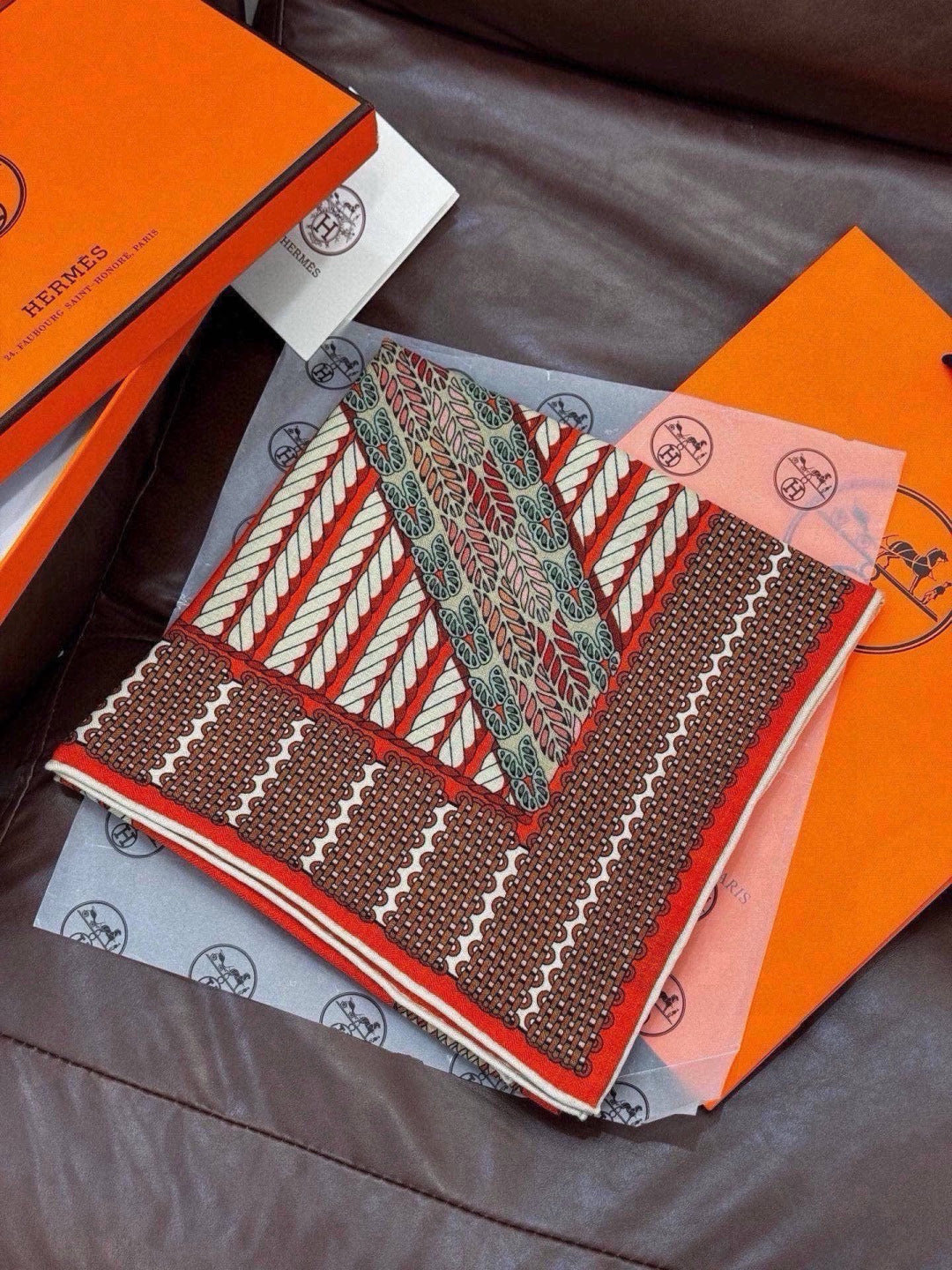 HERMES 26S SCARF 135 IN SILK AND CASHMERE 492302