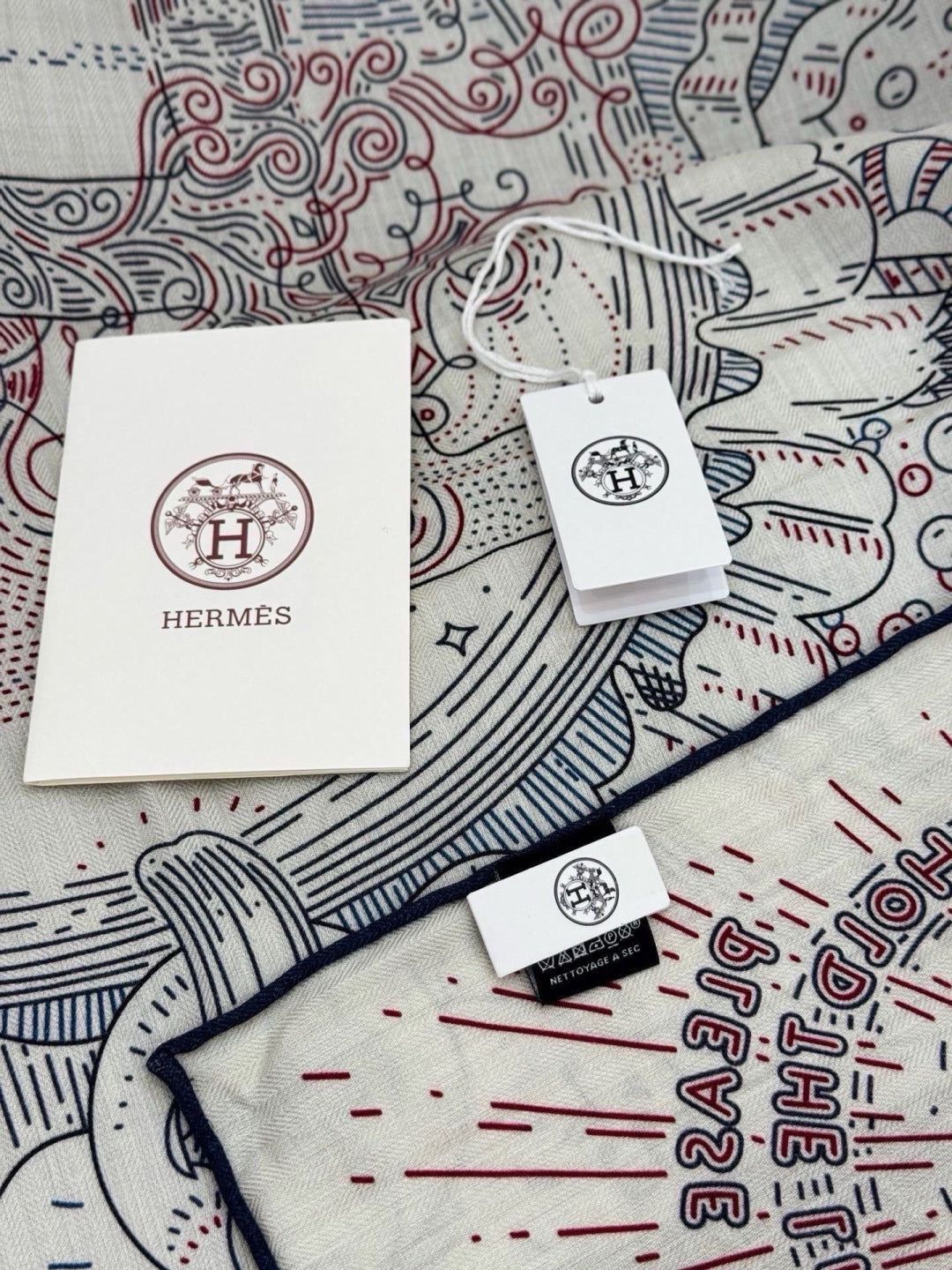 HERMES 26S SCARF 140 IN SILK AND CASHMERE 492395