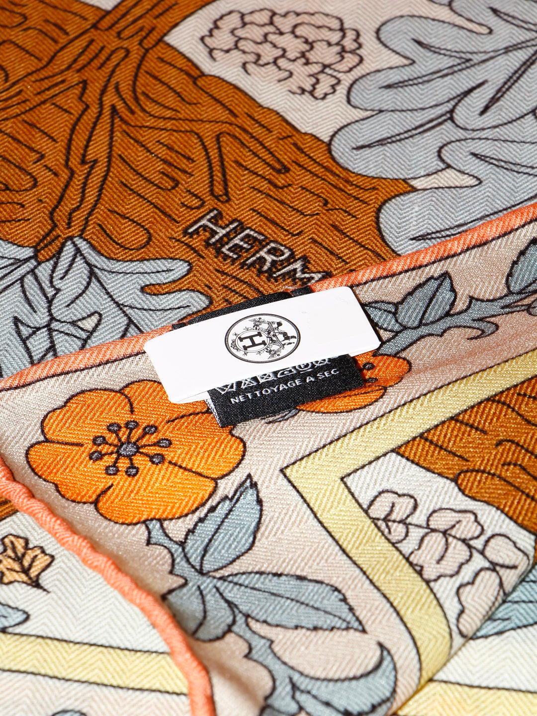 HERMES 26S SCARF 135 IN SILK AND CASHMERE 492456