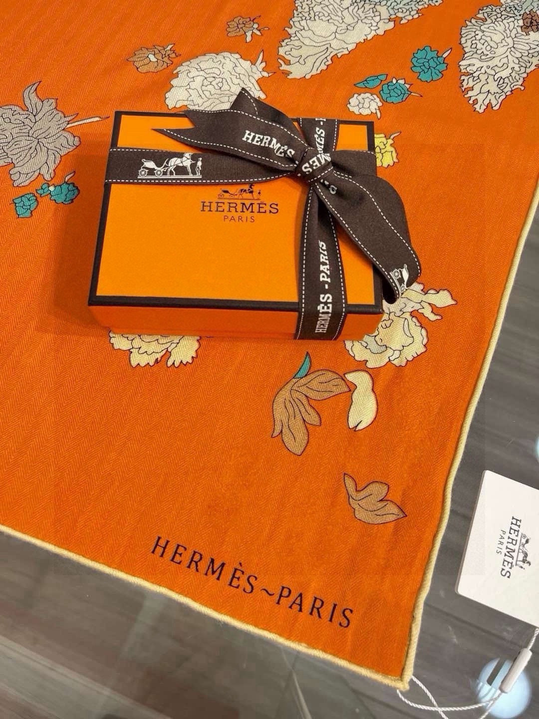 HERMES 26S SCARF 140 IN SILK AND CASHMERE 496065