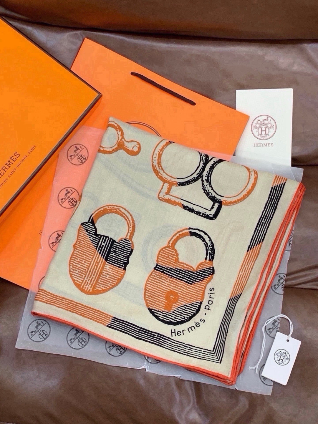 HERMES 26S SCARF 135 IN SILK AND CASHMERE 499943