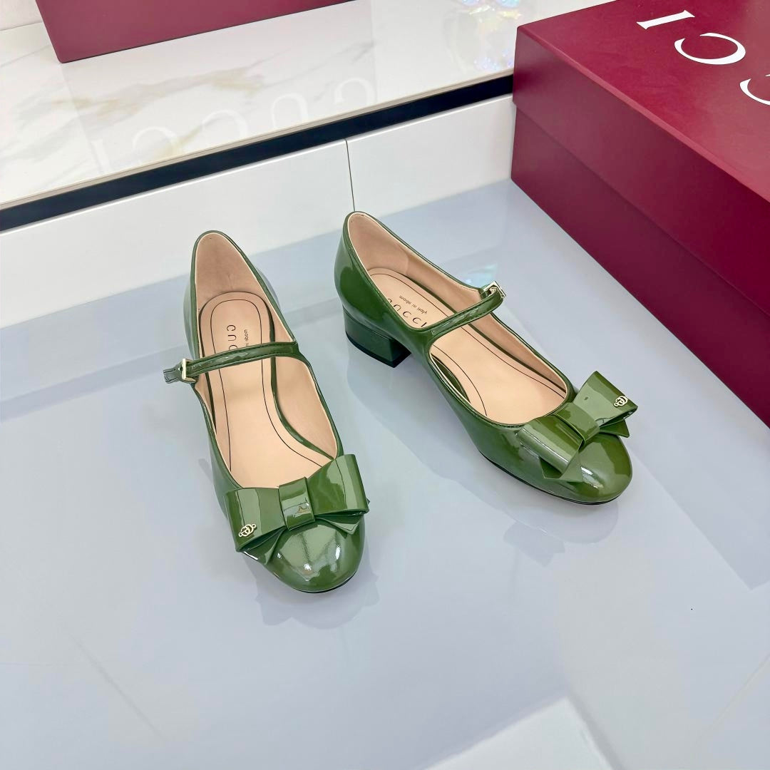 GG MARY JANE 25S IN MOSS GREEN LAMBSKIN WITH BOW