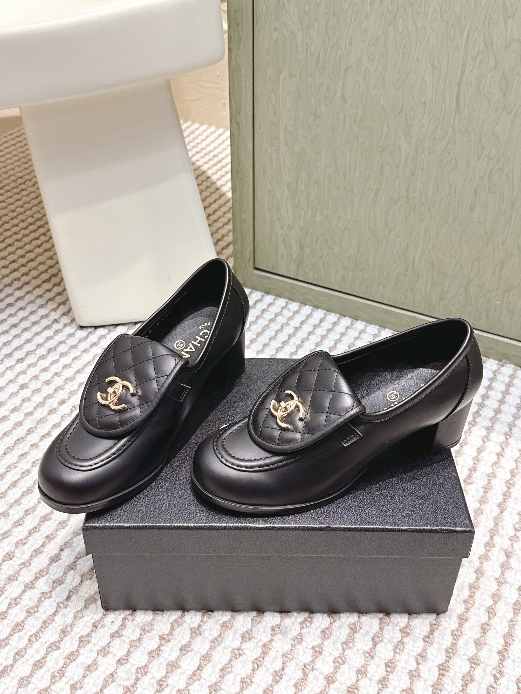 CHANEL 25S LOAFERS MOCCASIN 65MM IN BLACK CALFSKIN GOLD HARDWARE