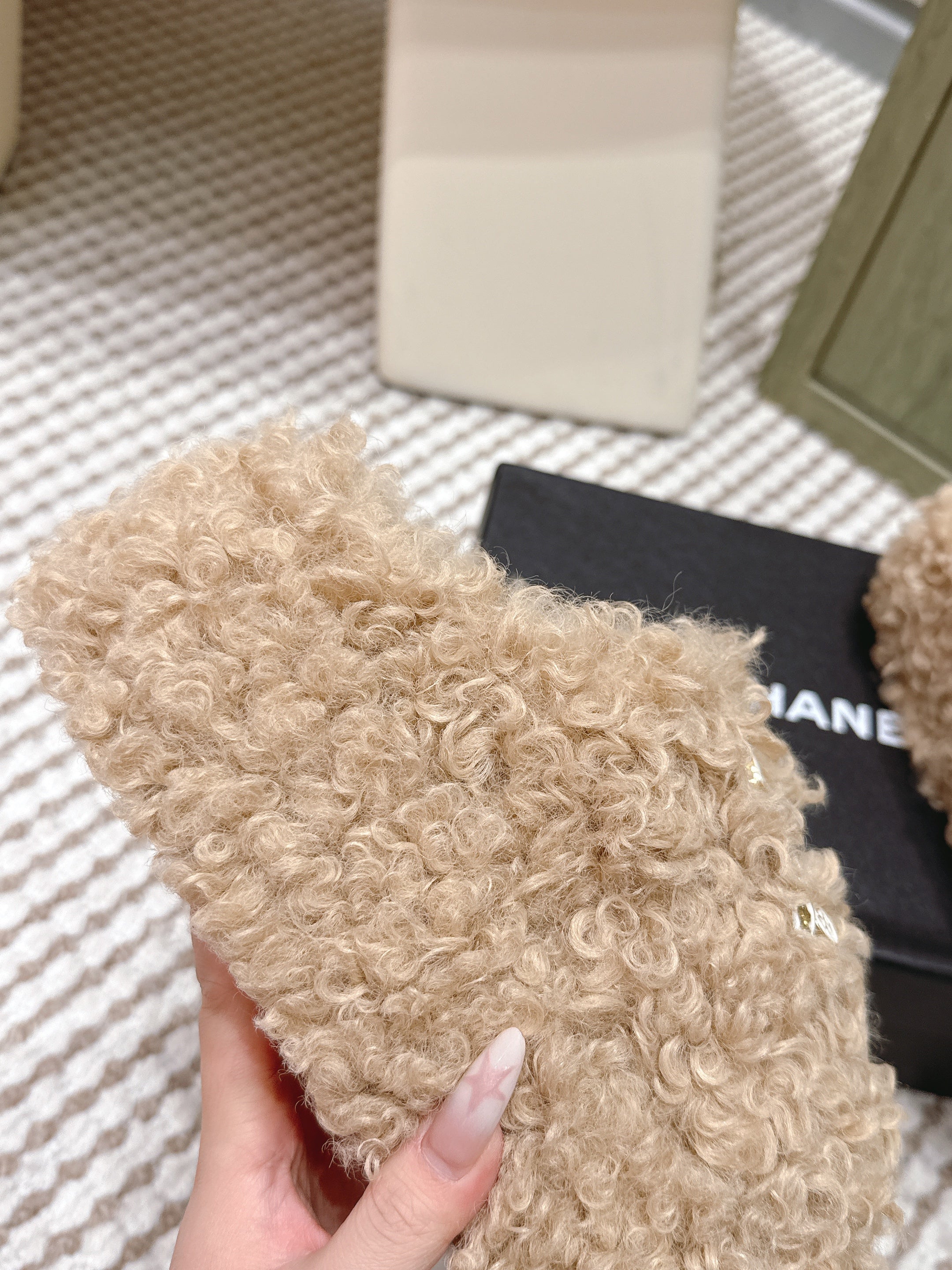 CHANEL 25S CLASSIC FURRY SLIDES IN LIGHT BROWN WITH DOUBLE C LOGO