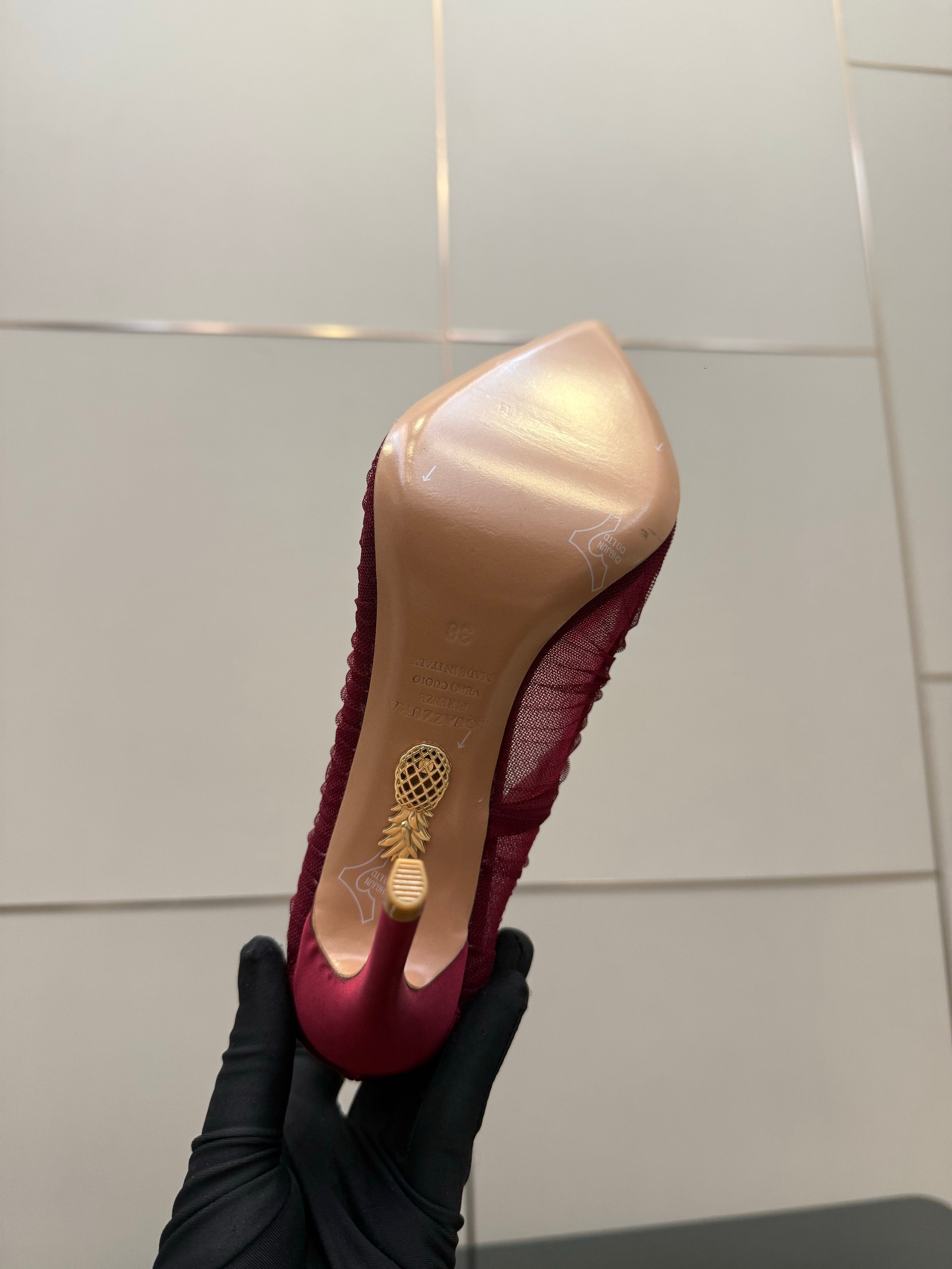AQUAZZURA 26S OPTIC PUMPS 100 MM IN DARK RED PLEATED MESH & SATIN
