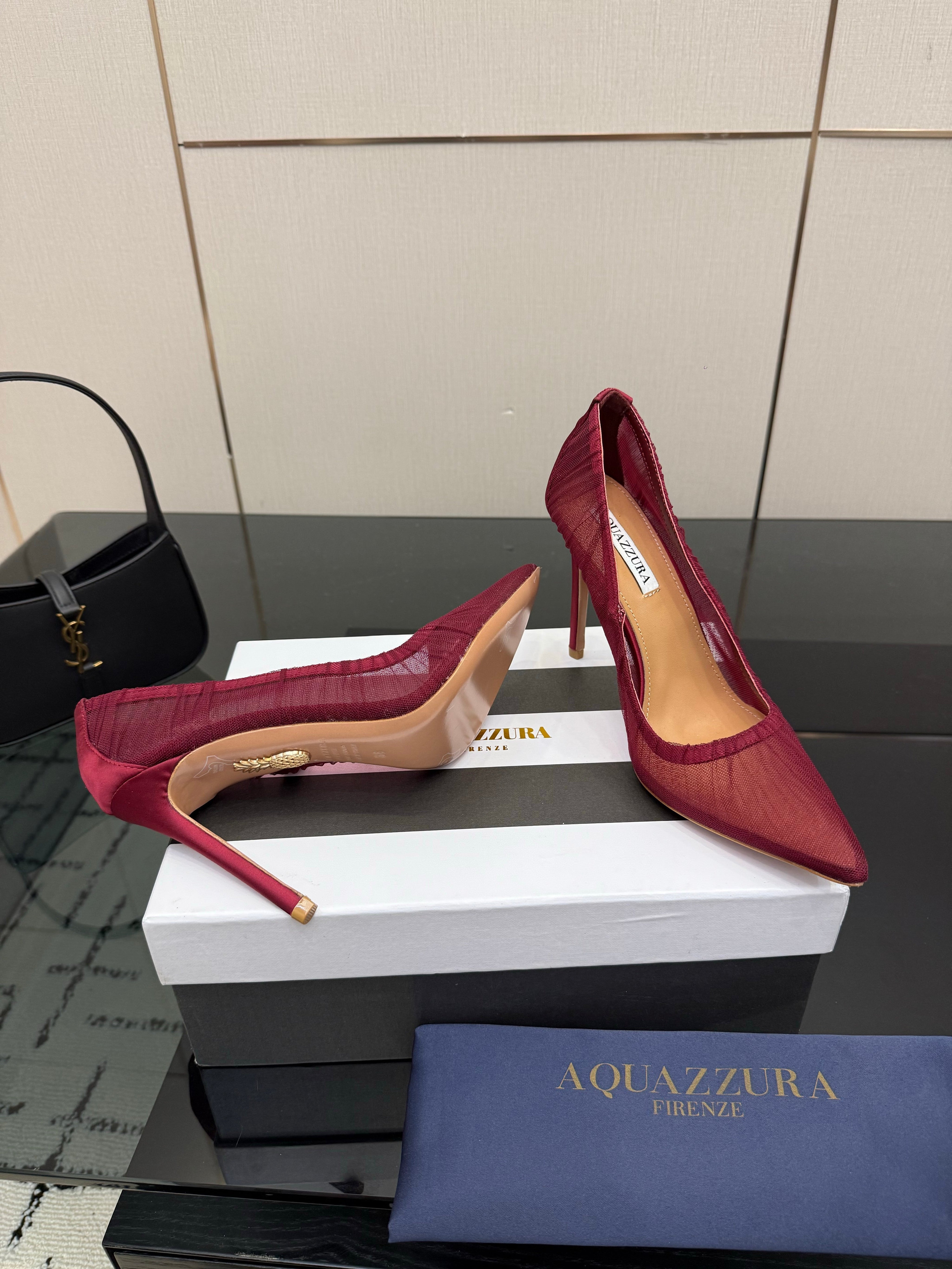 AQUAZZURA 26S OPTIC PUMPS 100 MM IN DARK RED PLEATED MESH & SATIN