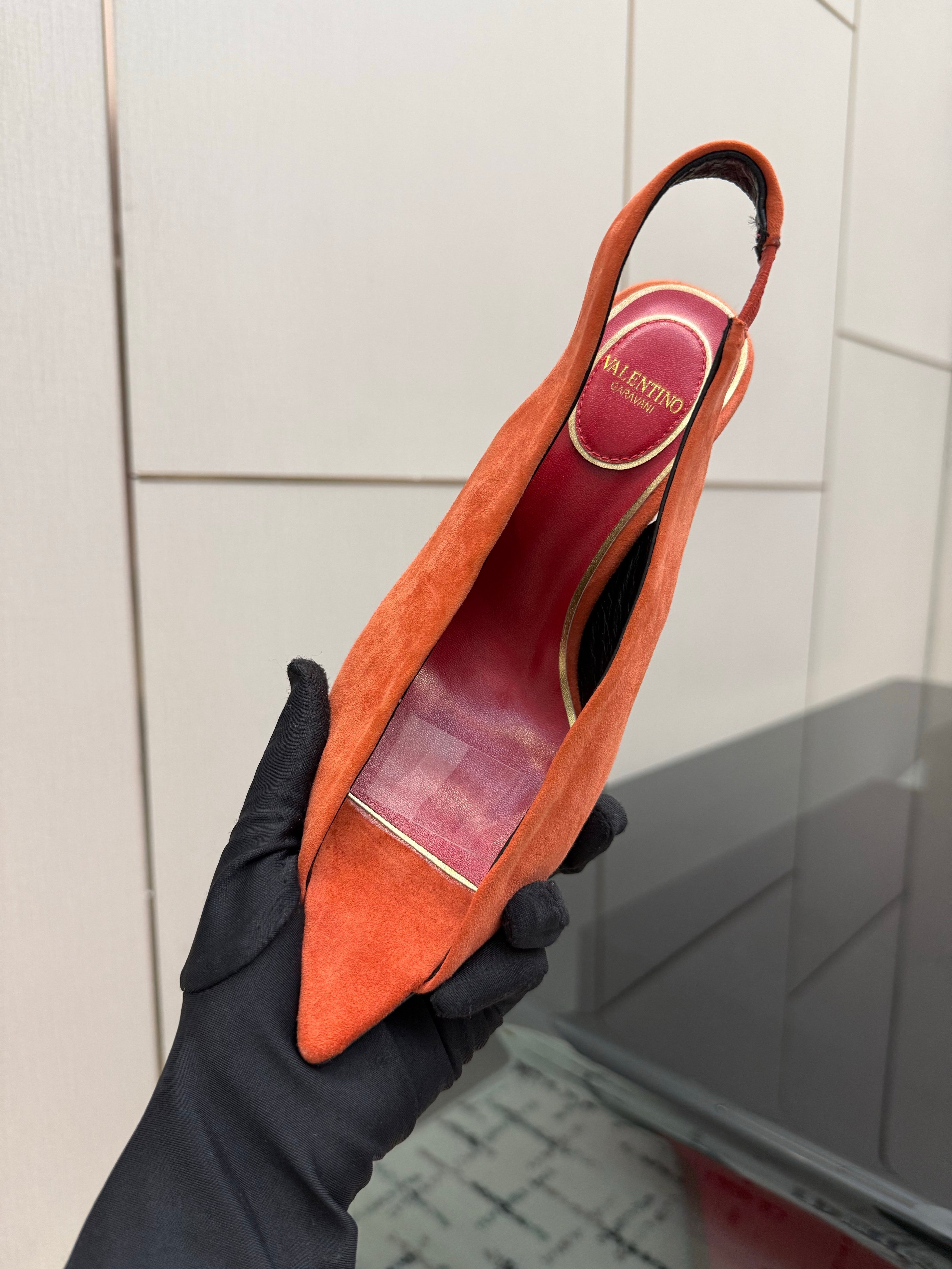 VALENTINO 26S POINTED-TOE SLINGBACKS IN ORANGE SUEDE