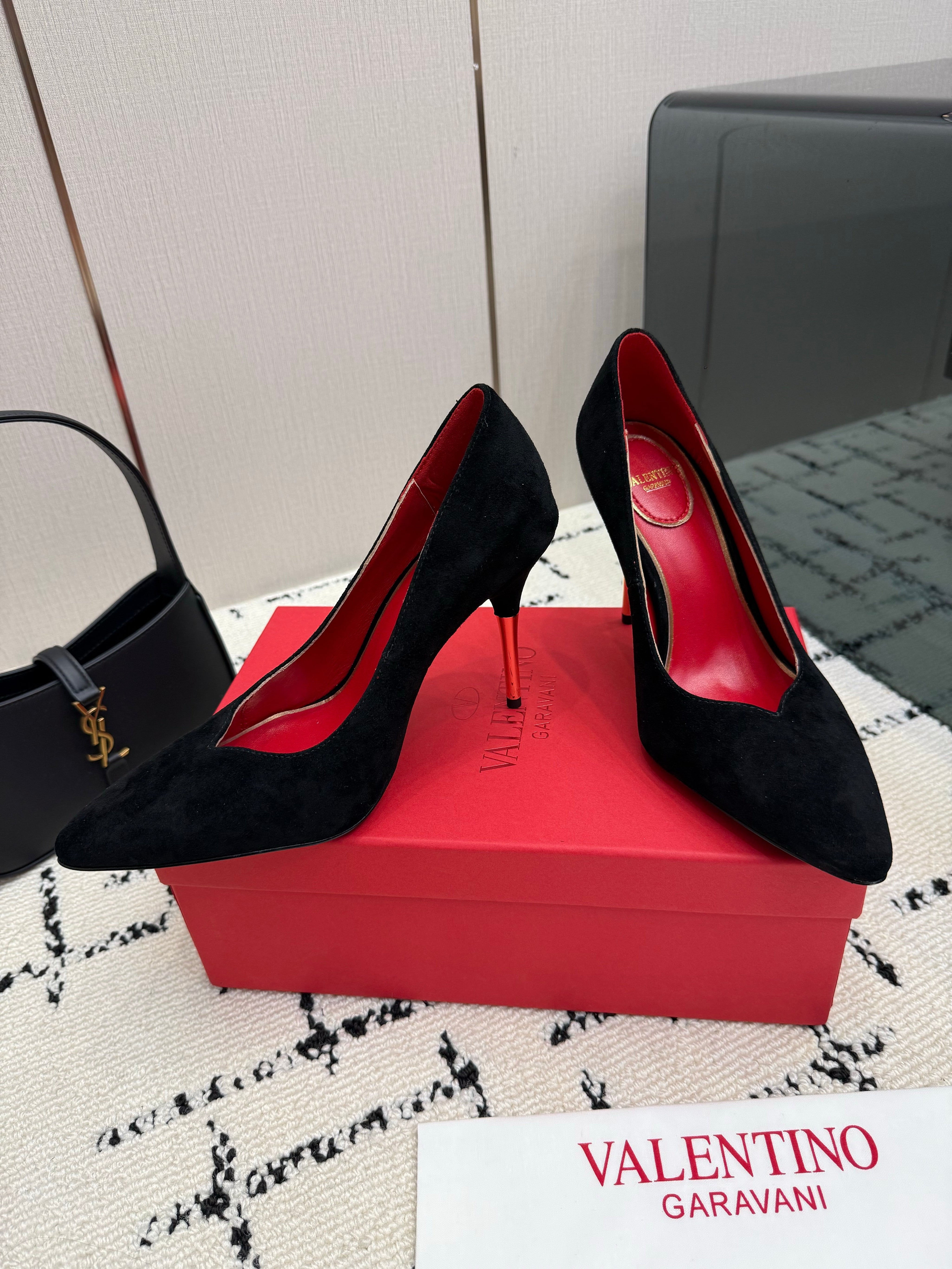 VALENTINO 26S HIGH HEELS 100 MM IN BLACK SUEDE