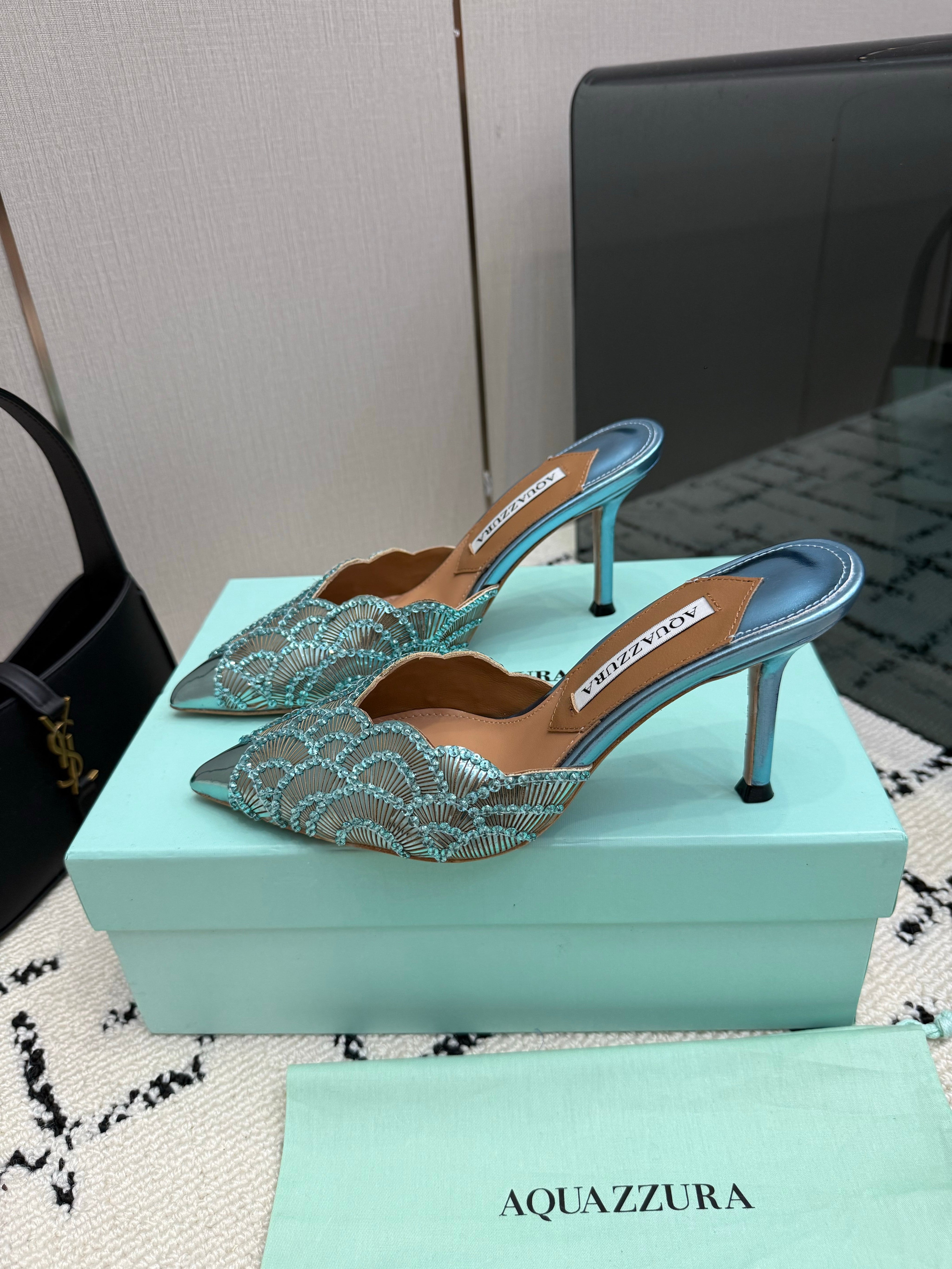 AQUAZZURA 26S HEEL MULES 85 MM IN METALLIC LIGHT BLUE SEQUIN AND CALFSKIN