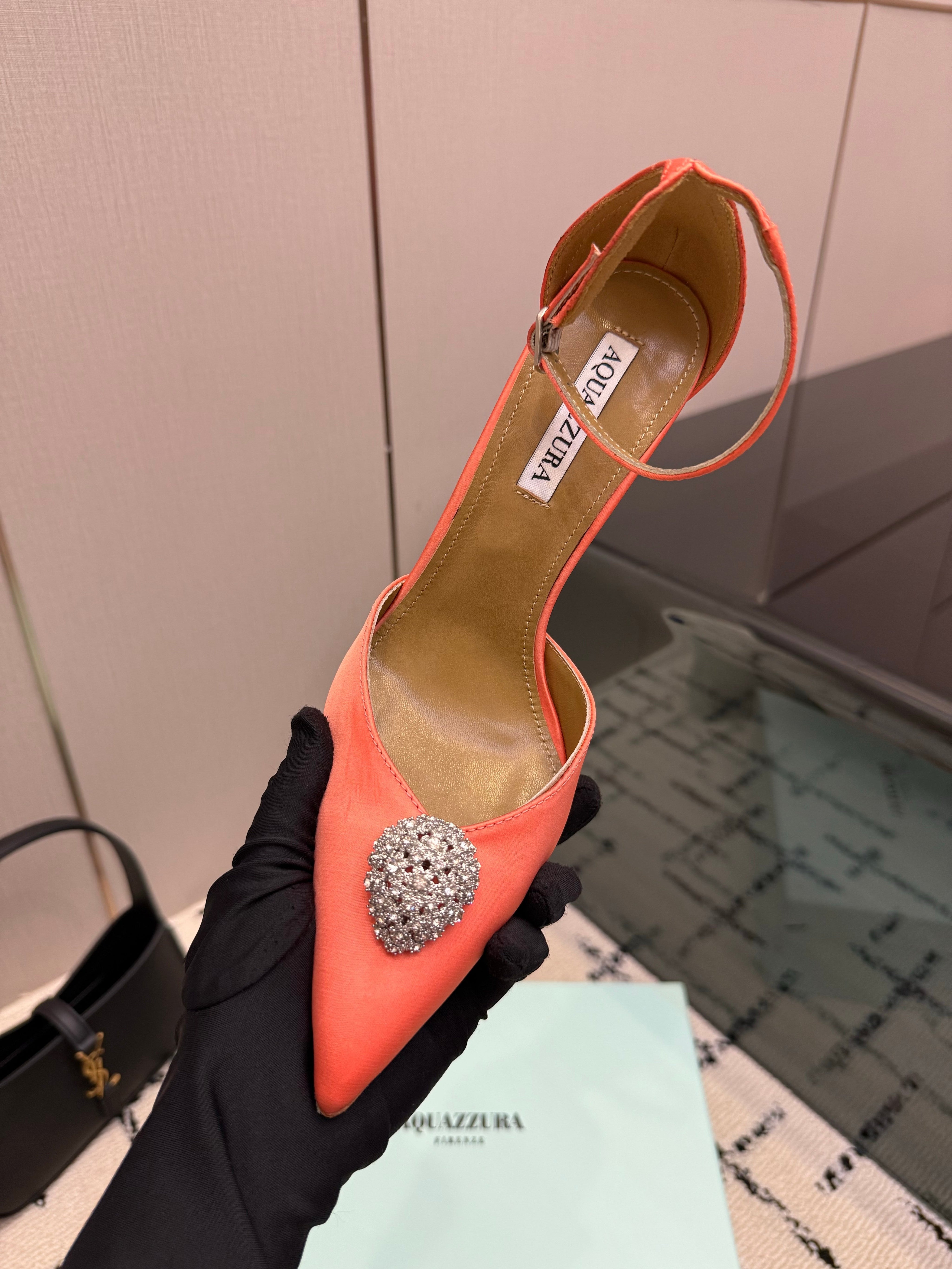 AQUAZZURA 26S POINTED-TOE PUMPS 105 MM IN LIGHT ORANGE SATIN