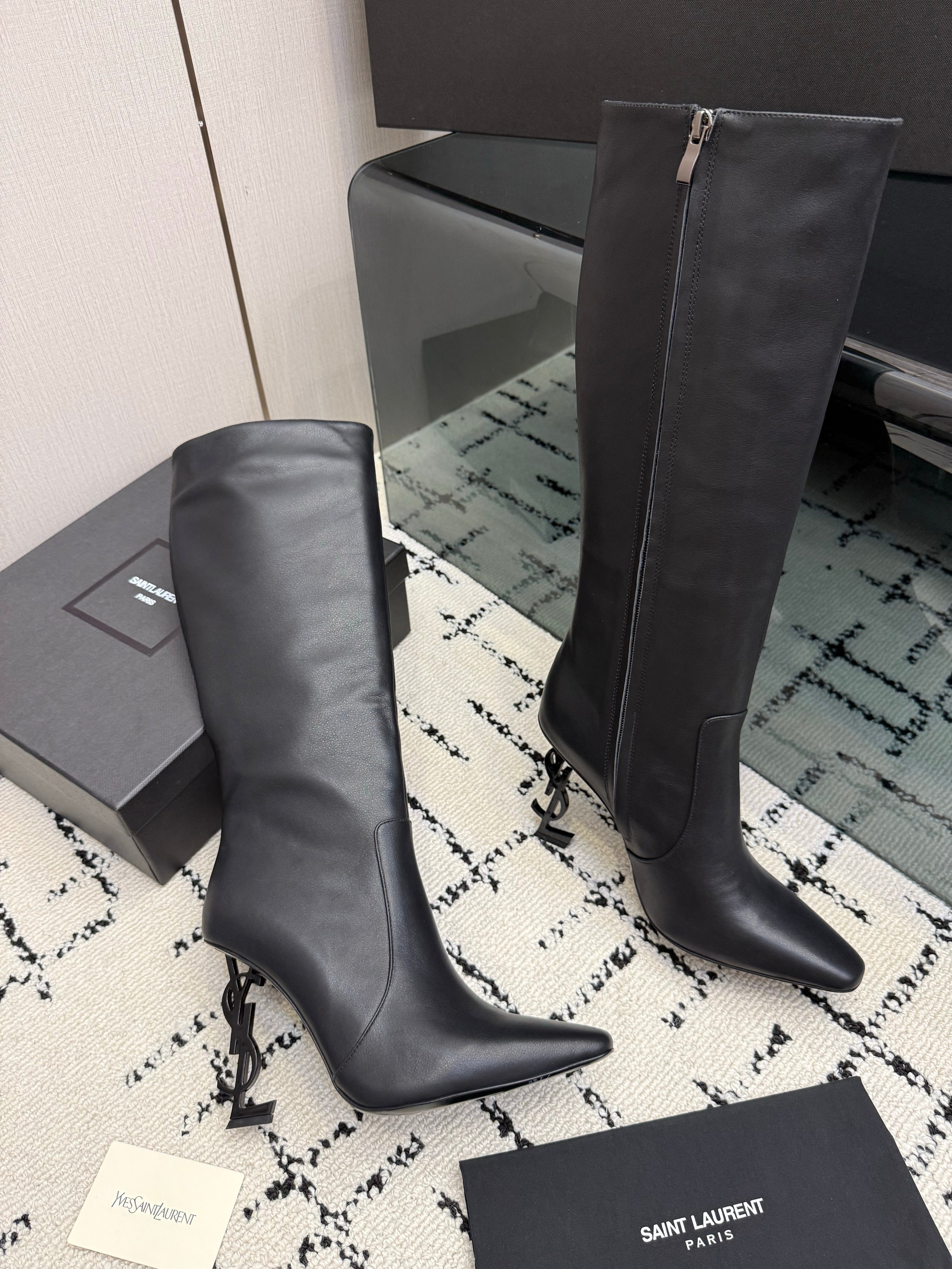YSL 26S KNEE HIGH BOOTS 100 MM IN BLACK LAMBSKIN POINTED TOE