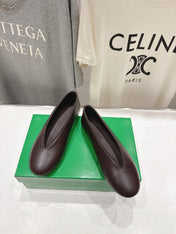 BOTTEGA VENETA 26S BALLET FLATS IN DARK BROWN LAMBSKIN