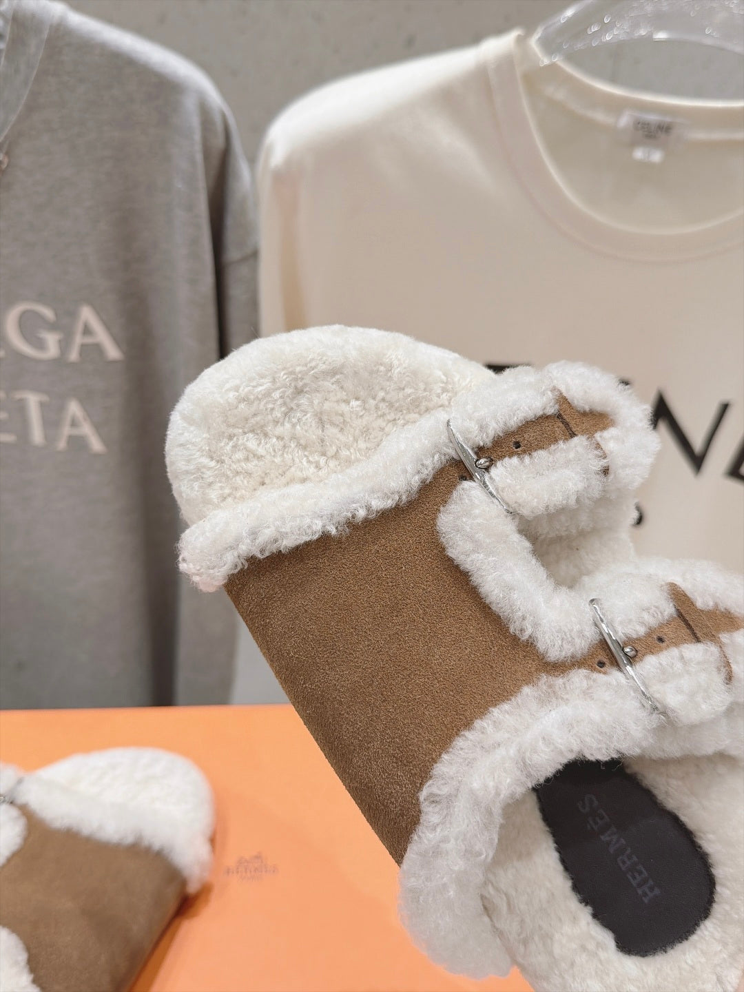 HM 26S CHYPRE SANDALS IN BROWN SUEDE AND CREAM WHITE WOOL
