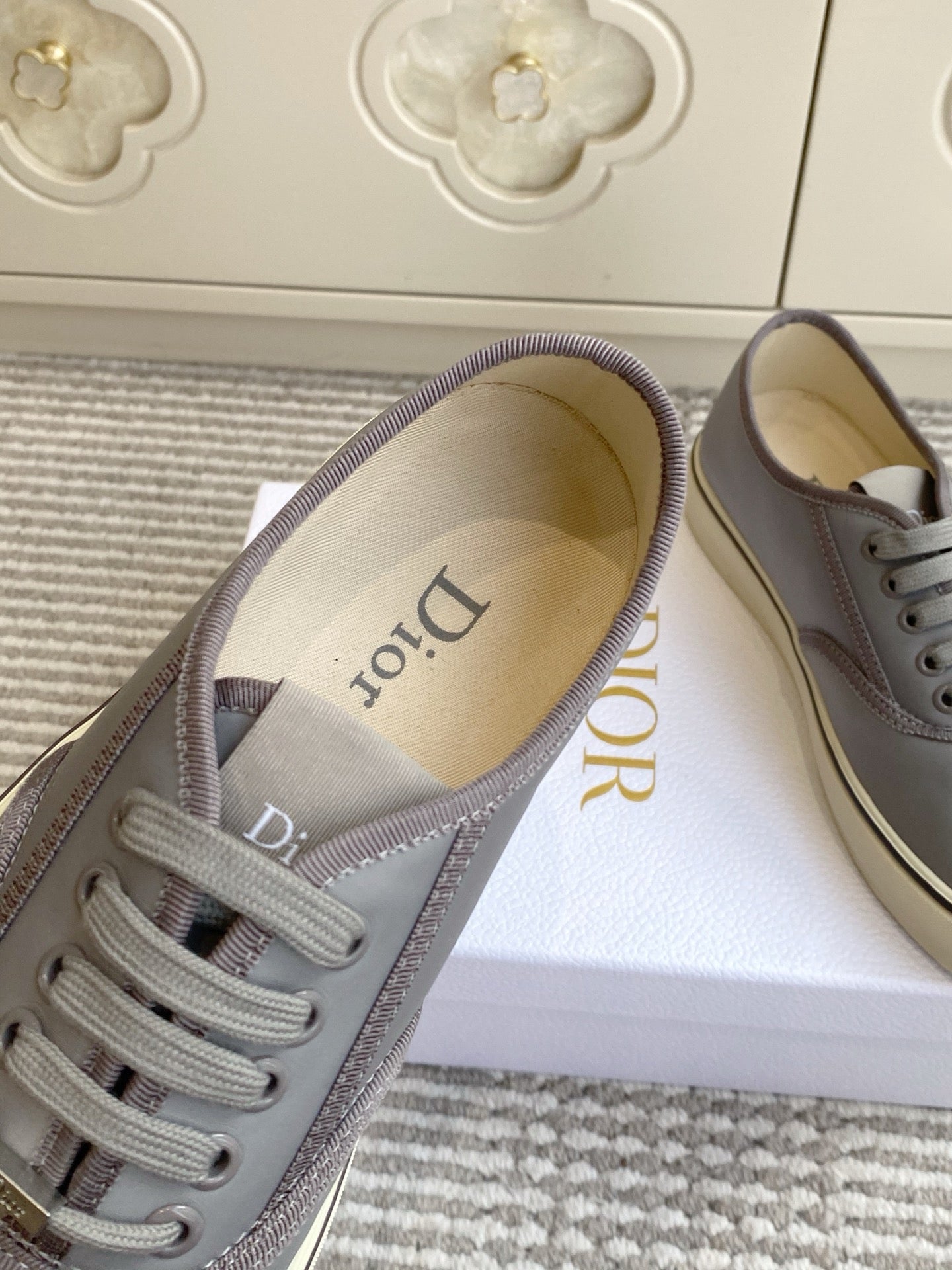 DIOR 26S LOW TOP SNEAKERS IN GREY CANVAS