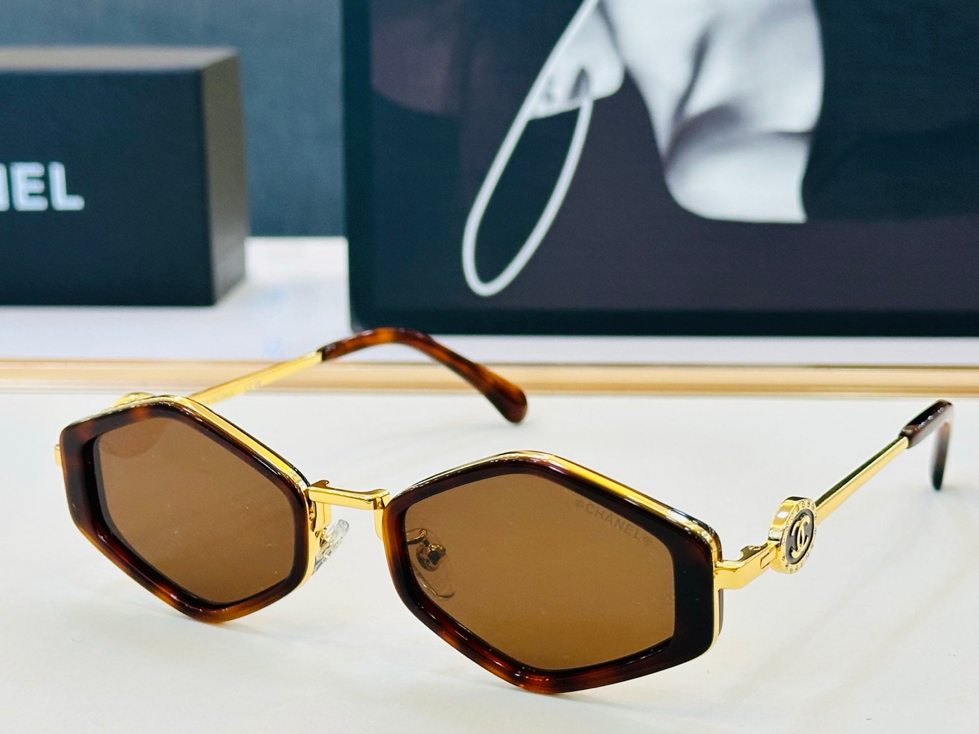 CHANEL 26S GEOMETRIC FRAME IN ACETATE 403023