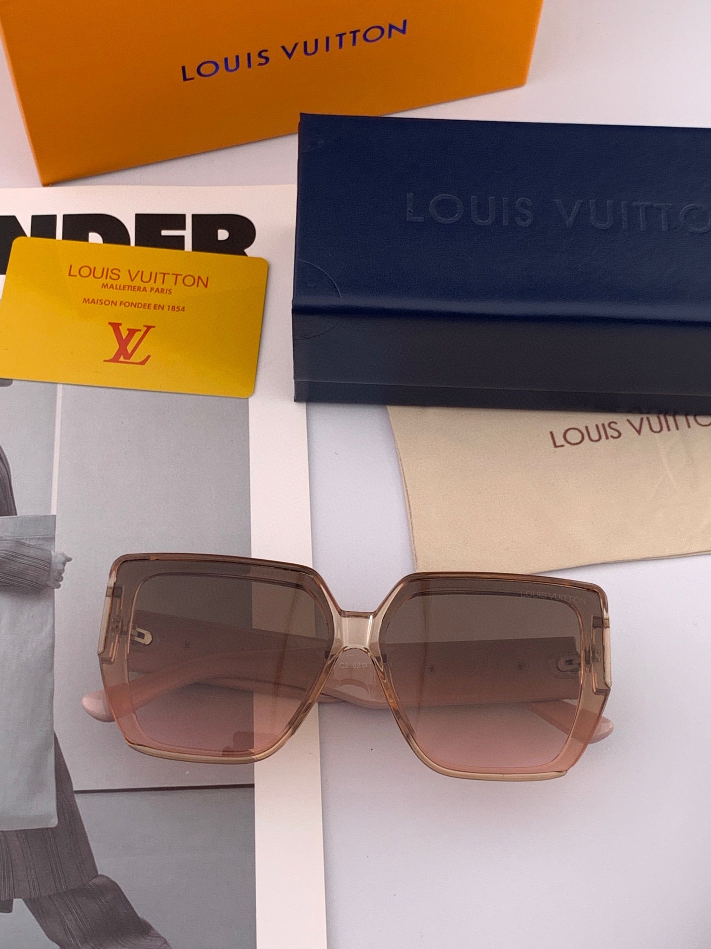 SQUARE SUNGLASSES L6303 IN ACETATE