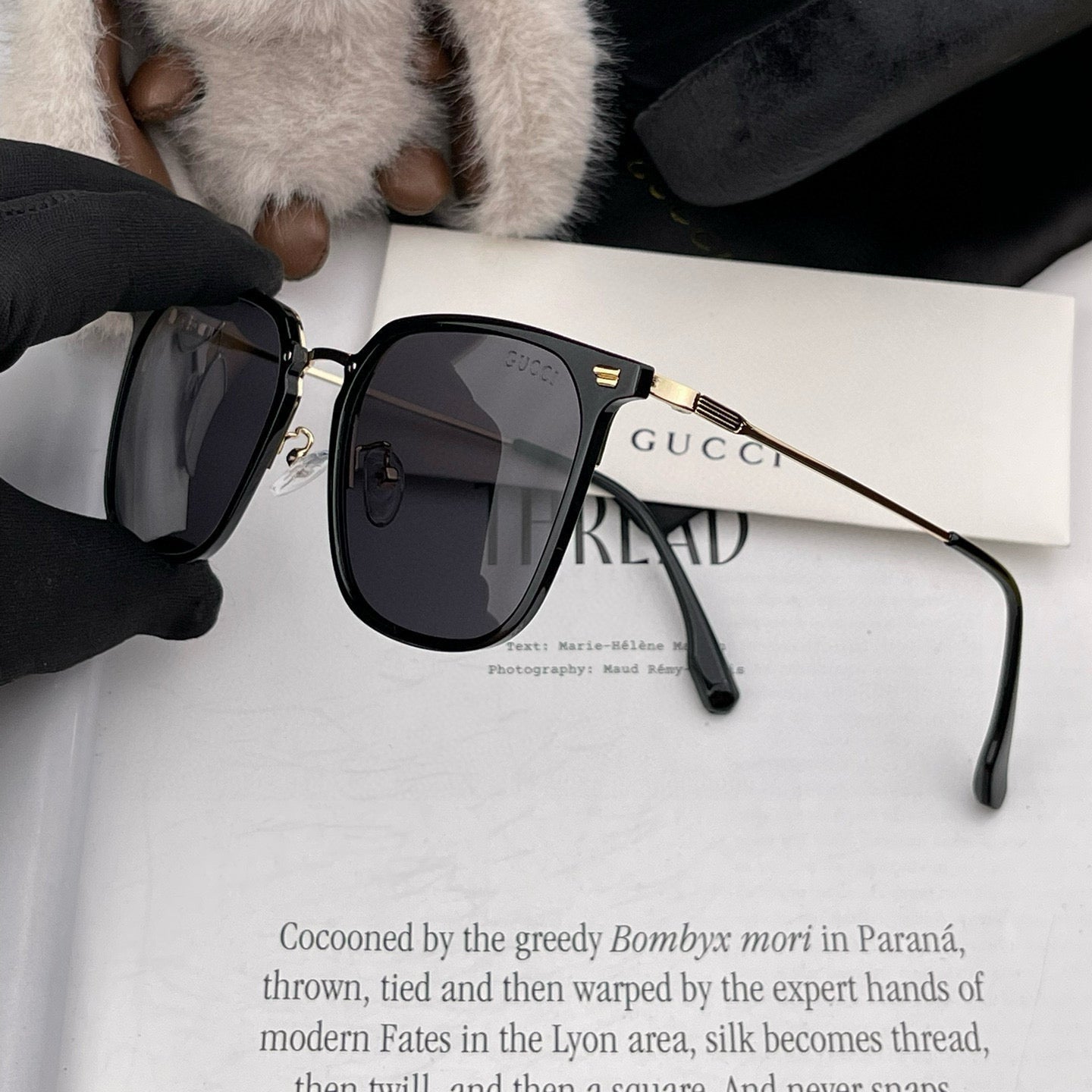 SQUARE FRAME SUNGLASSES G81937 IN ACETATE AND METAL