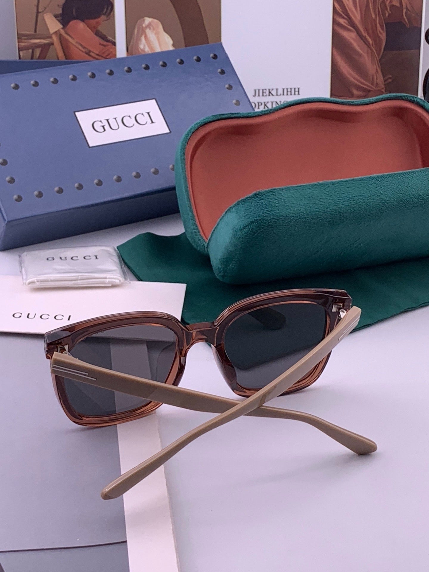 GUCCI 26S SQUARE FRAME IN ACETATE 426553