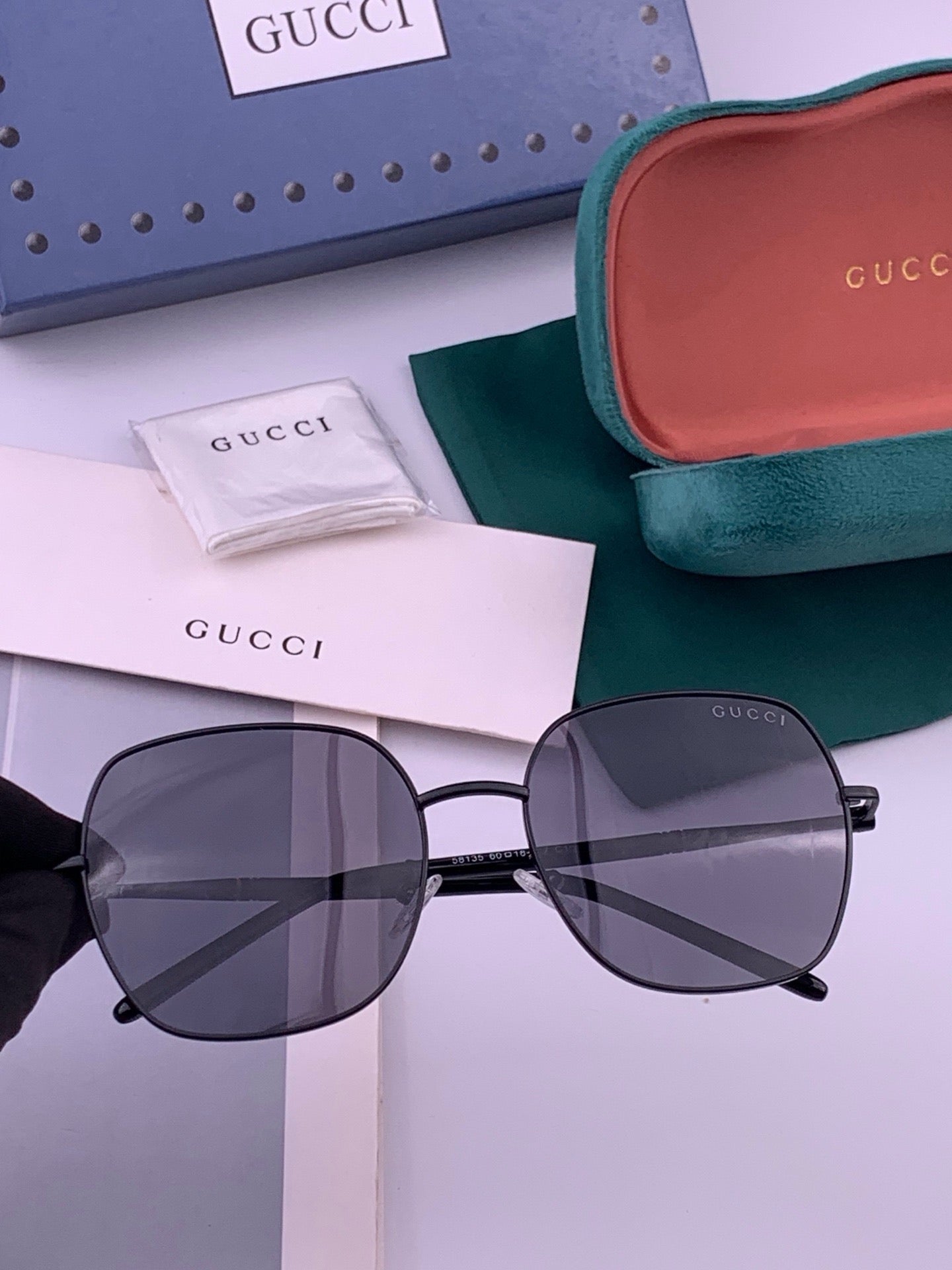 GUCCI 26S SQUARE FRAME IN METAL 426565