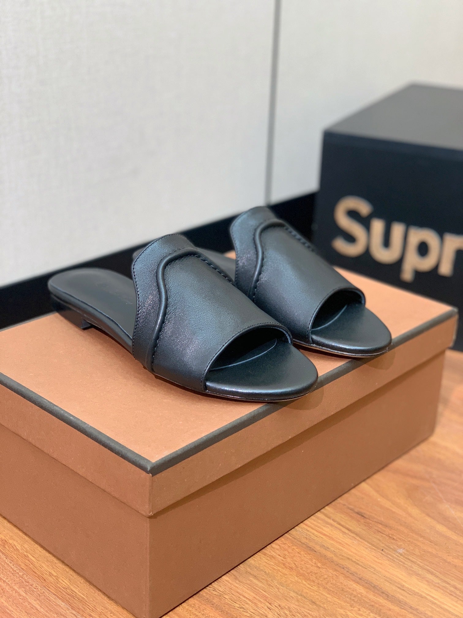 LP HIGHT TOP FLAT SLIPPERS BLACK CALFSKIN