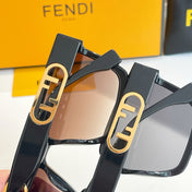OVERSIZED FF DIAMONDS SQUARE FRAME SUNGLASSES FE40181 IN ACETATE