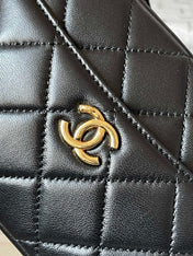 CAMERA BAG 18 IN BLACK QUILTED LAMBSKIN DOUBLE C GOLD COIN