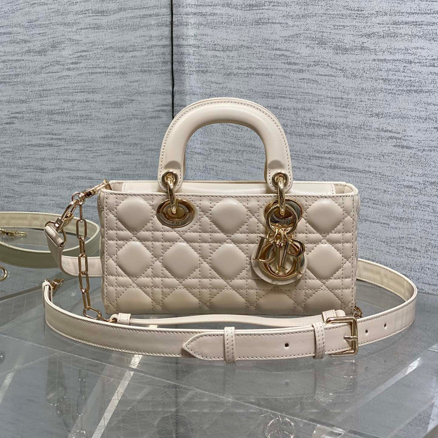 DIOR 25S SMALL LADY D-JOY 22 IN BEIGE LAMBSKIN GOLD HARDWARE