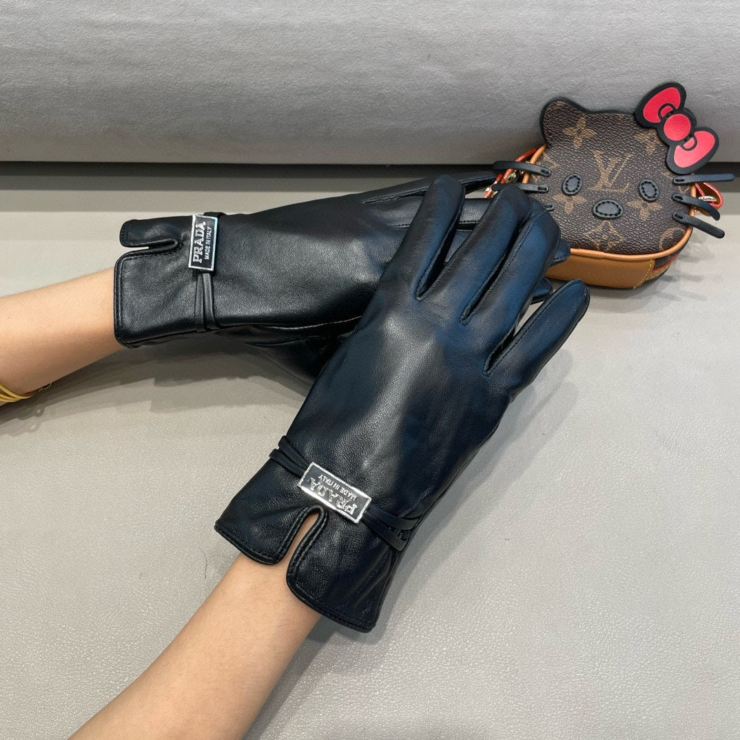 TOUCHSCREEN GLOVES IN BLACK SHEEPSKIN 391498