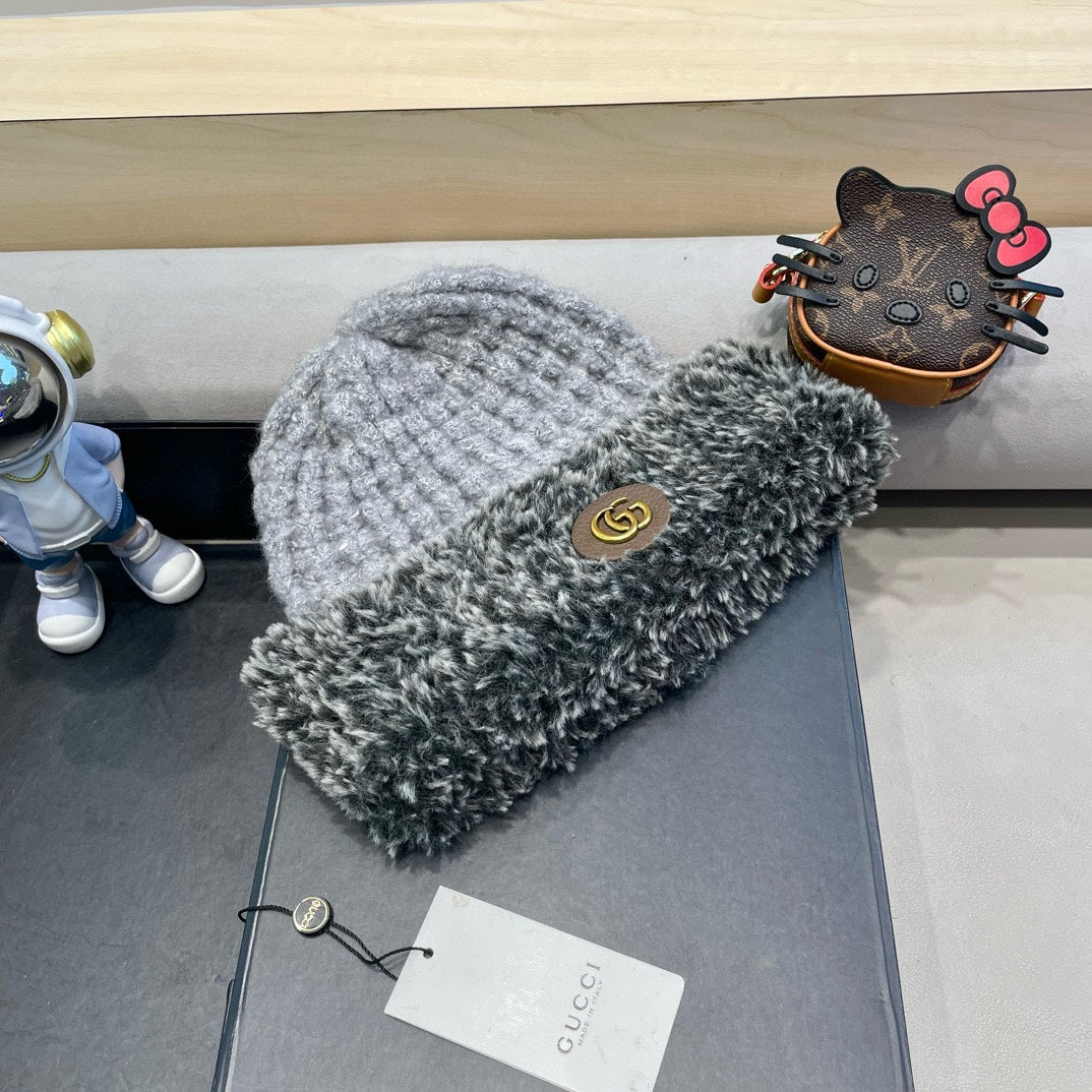 BEANIE HAT IN COIN GRAY WOOL AND FLEECE 399545