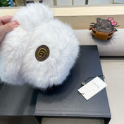 BUCKET HAT IN WHITE FOX FUR 404750