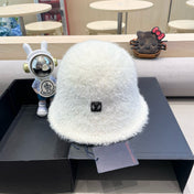 BUCKET HAT IN WHITE RABBIT FUR 404834