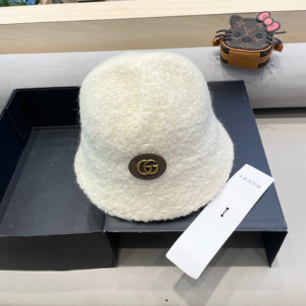 BUCKET HAT WHITE CREAM 418096