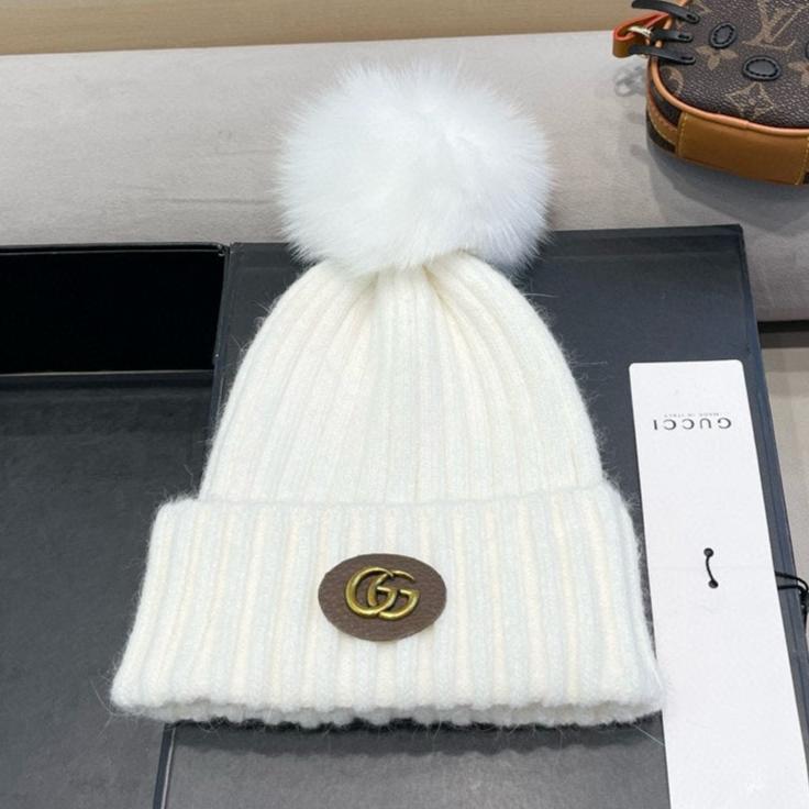 BEANIE HAT IN WHITE WOOL 422453