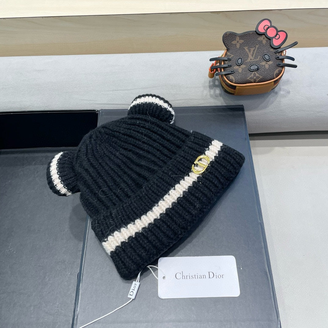 STRIPED BEANIE HAT WITH CUTE BEAR EARS IN BLACK WOOL 433438