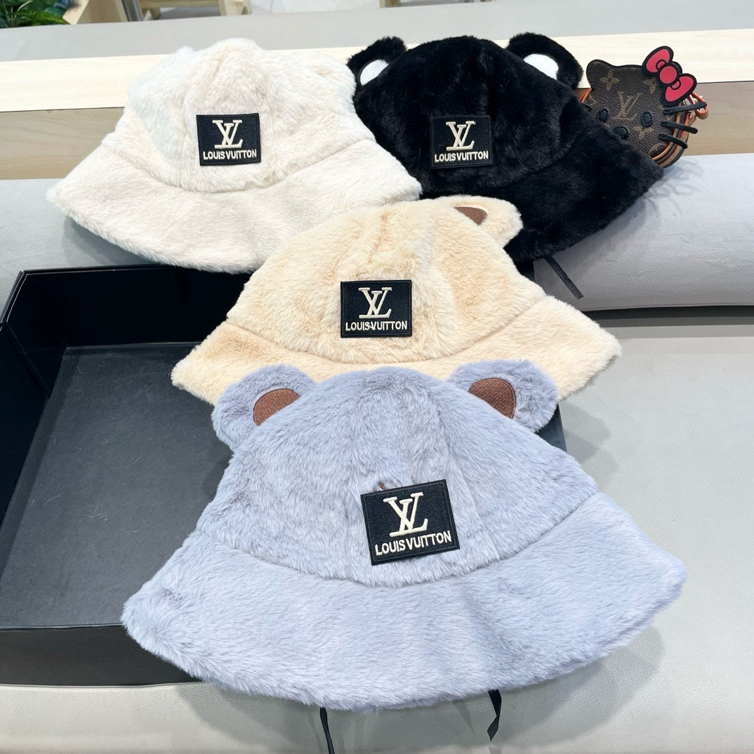 BUCKET HAT IN WHITE  WOOL AND LAMB FUR 434940