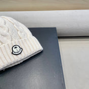 CABLE-KNIT BEANIE HAT IN BEIGE CREAM WOOL 438143