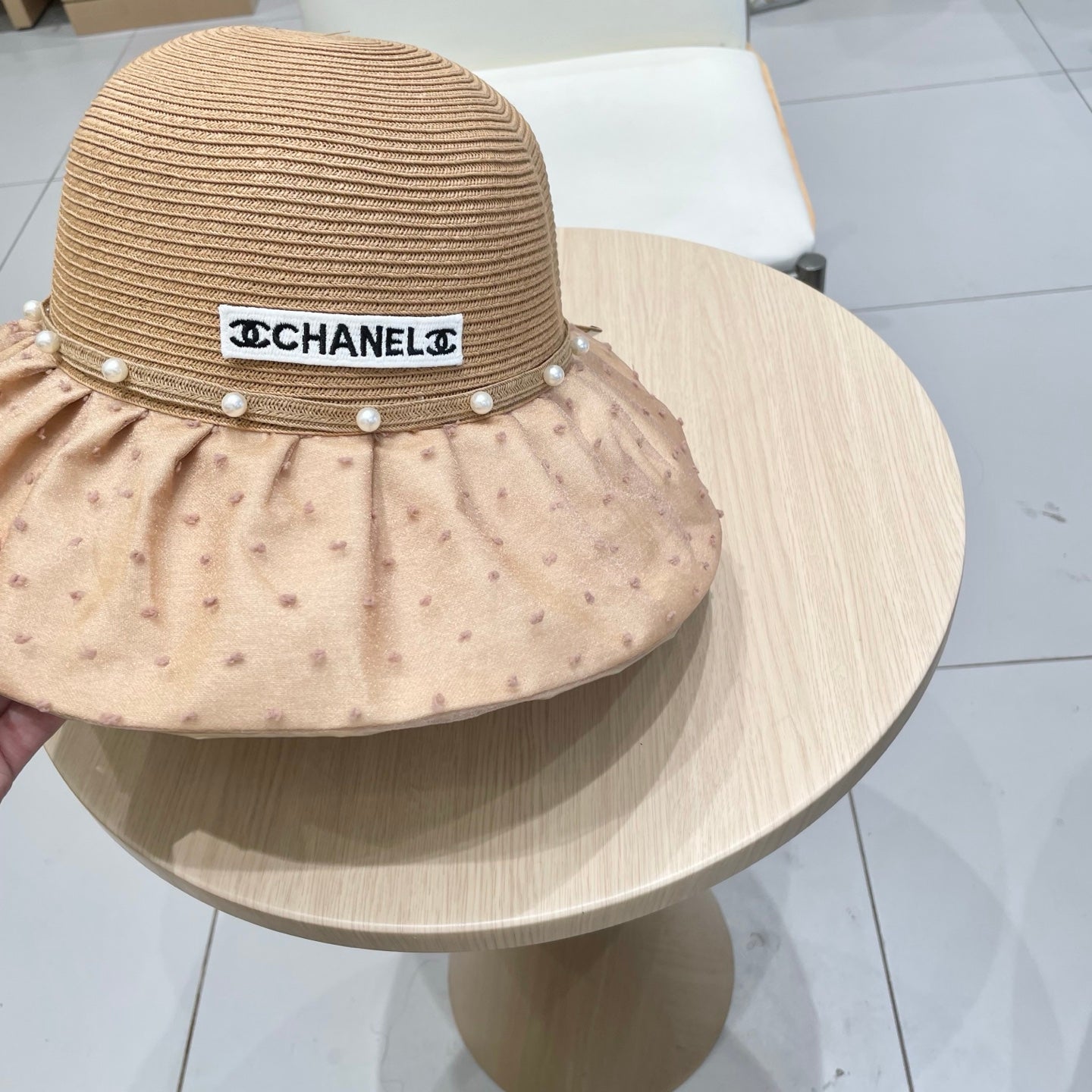 WIDE BRIM HAT IN BROWN STRAW 673032