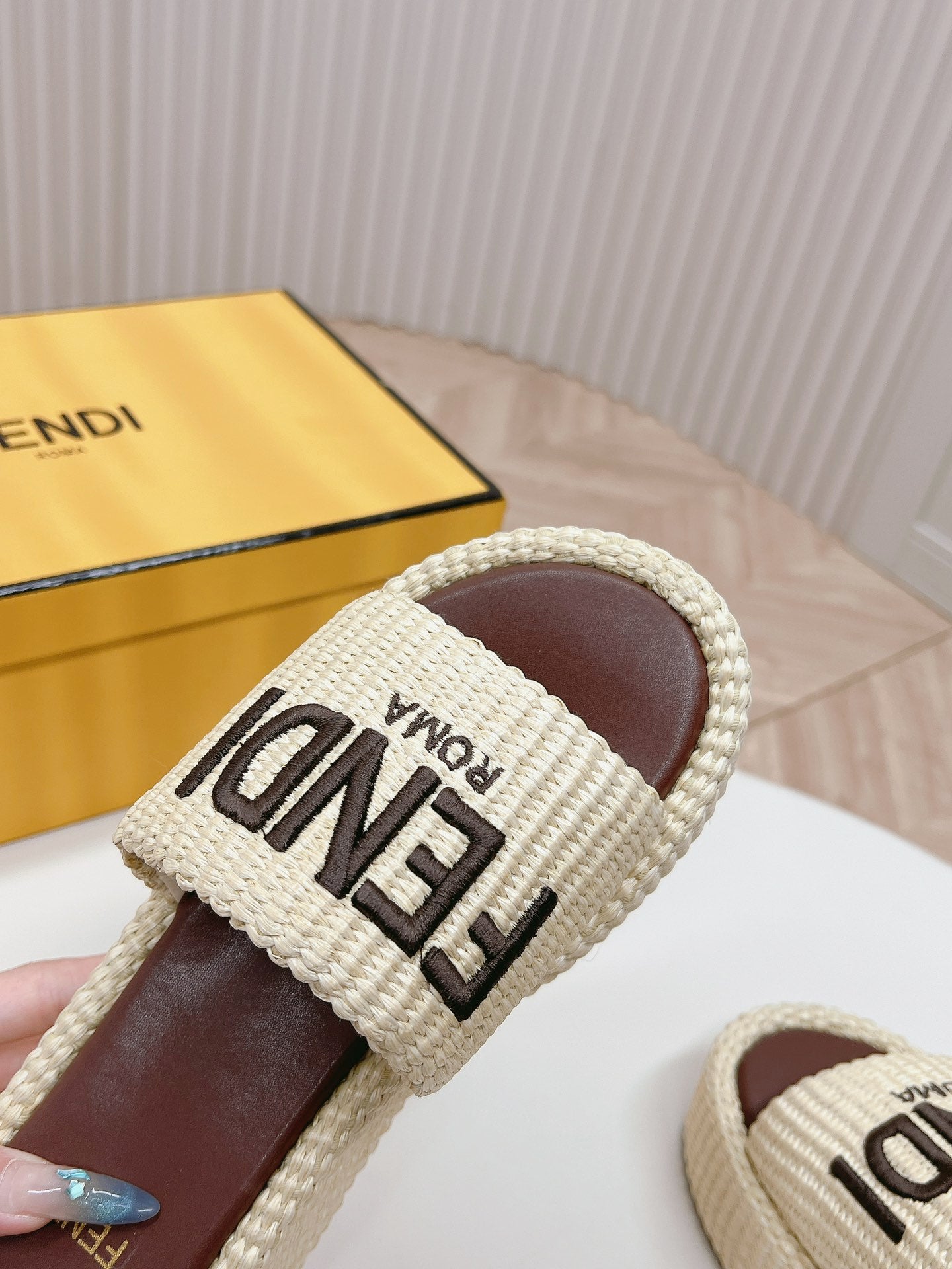 FENDI SIGNATURE WEDGE PLATFORM 6 CM IN BEIGE FIBRE WITH BROWN EMBROIDERED LOGO