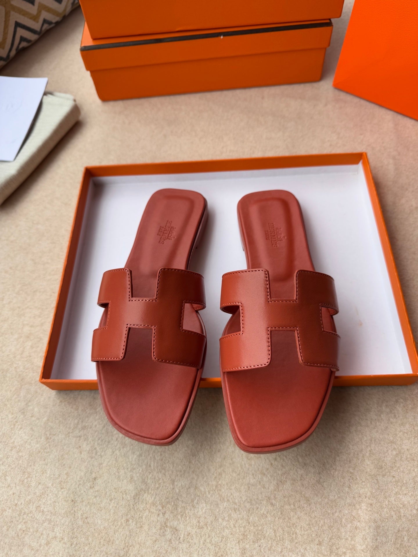 0RAN SANDALS IN GINGER ORANGE CALFSKIN
