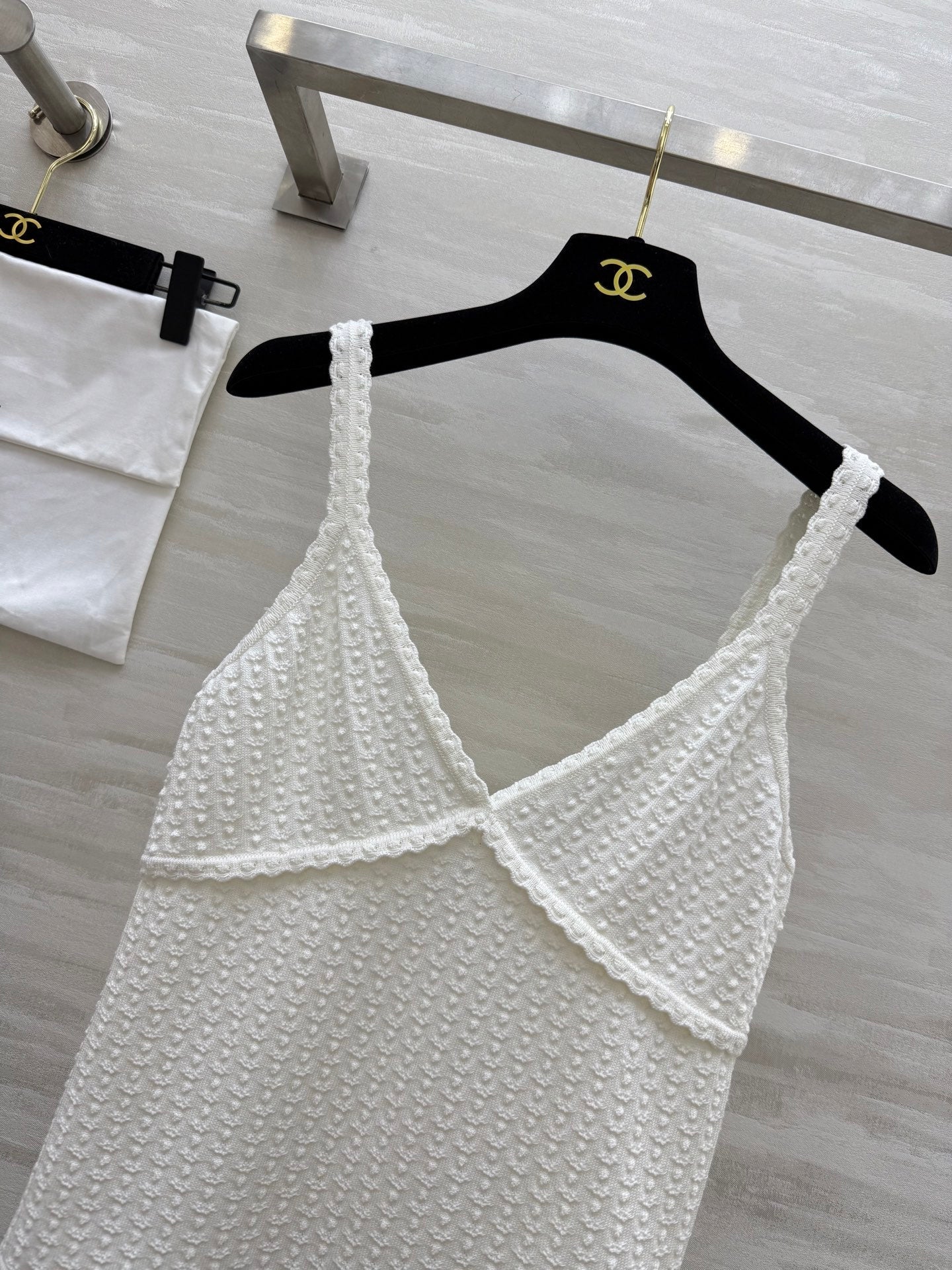 CHANEL WHITE SPAGHETTI STRAP TOP 265024