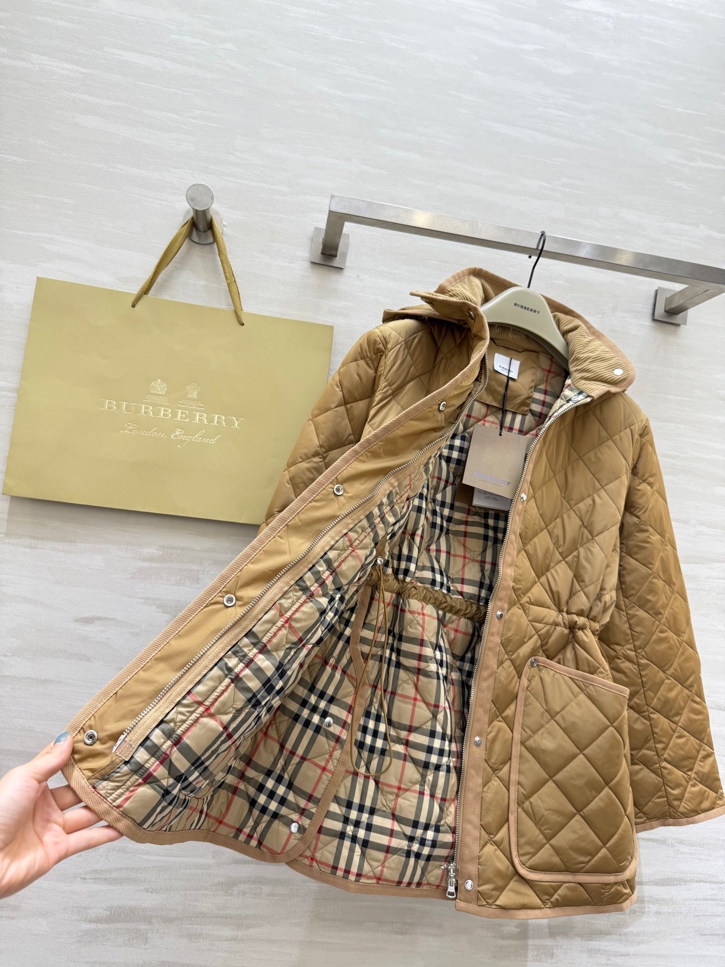 BURBERRY 25S HOODED DOWN COAT 163