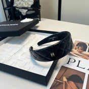 CHANEL 26S HEADBAND IN BLACK QUILTED LEATHER 503100