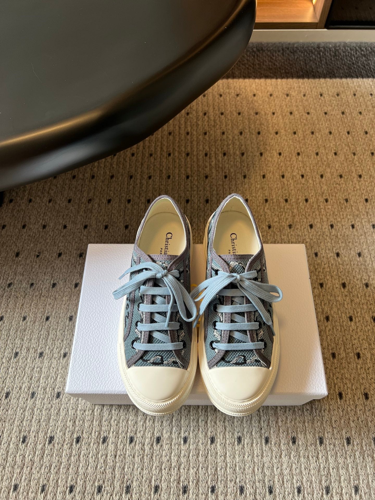 DIOR 26S LOW-TOP SNEAKER 50MM IN BLUE OBLIQUE EMBROIDERED CANVAS