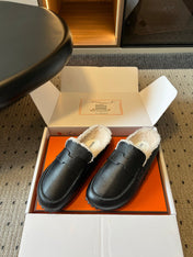 HM 26S DESTIN MULES IN BLACK CALFSKIN