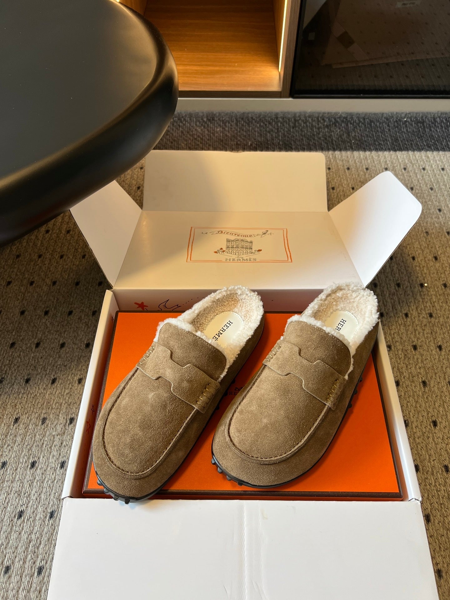 HM 26S DESTIN MULES IN GREYISH BEIGE SUEDE