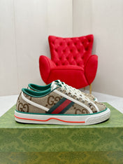 GUCCI 26S LOW TOP SNEAKERS IN BROWN CANVAS STYLE 23