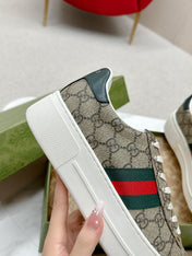 GUCCI 26S LOW TOP SNEAKERS IN BEIGE EBONY CANVAS STYLE 06