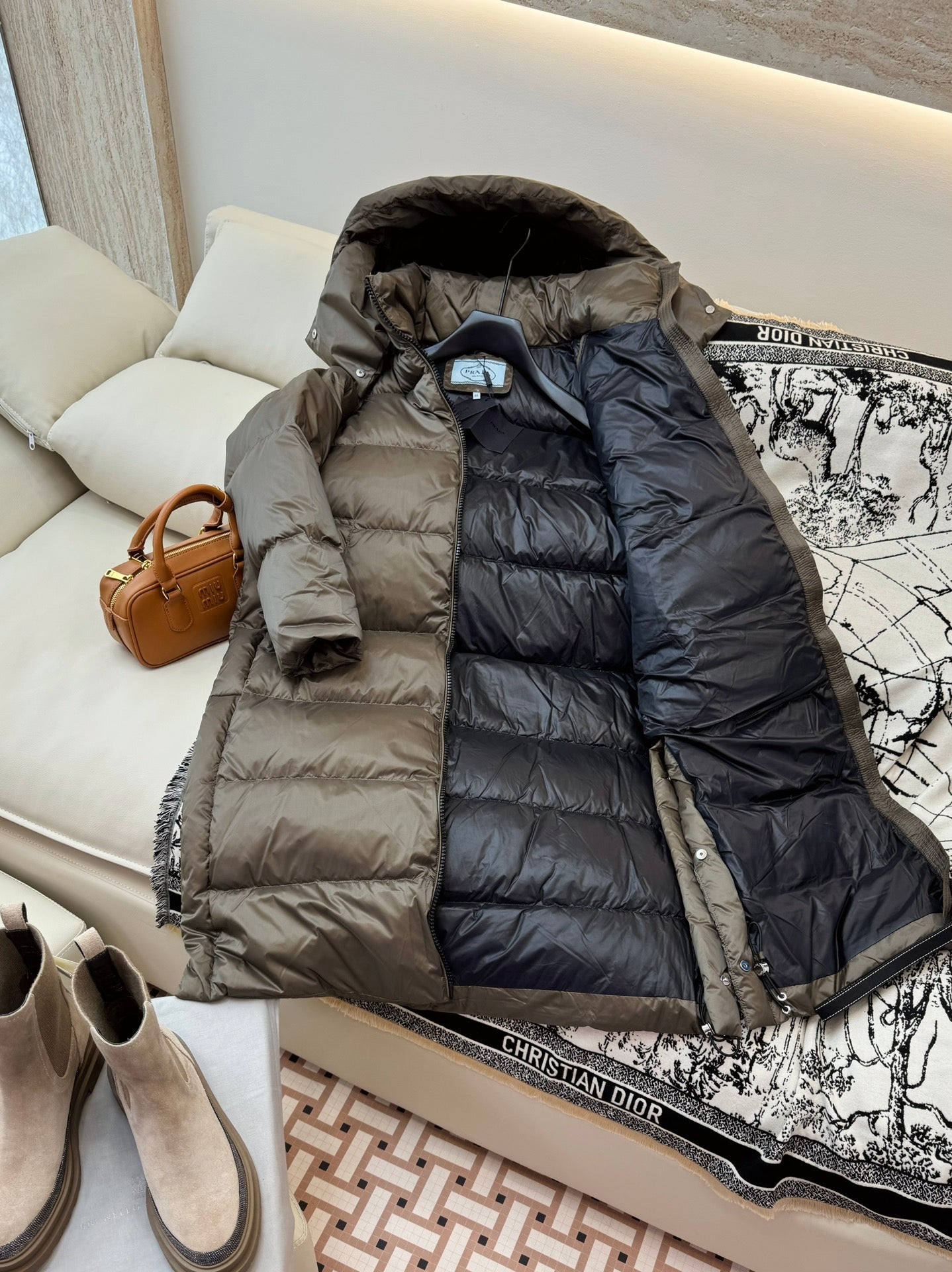 PRADA 25S DOWN JACKET 444