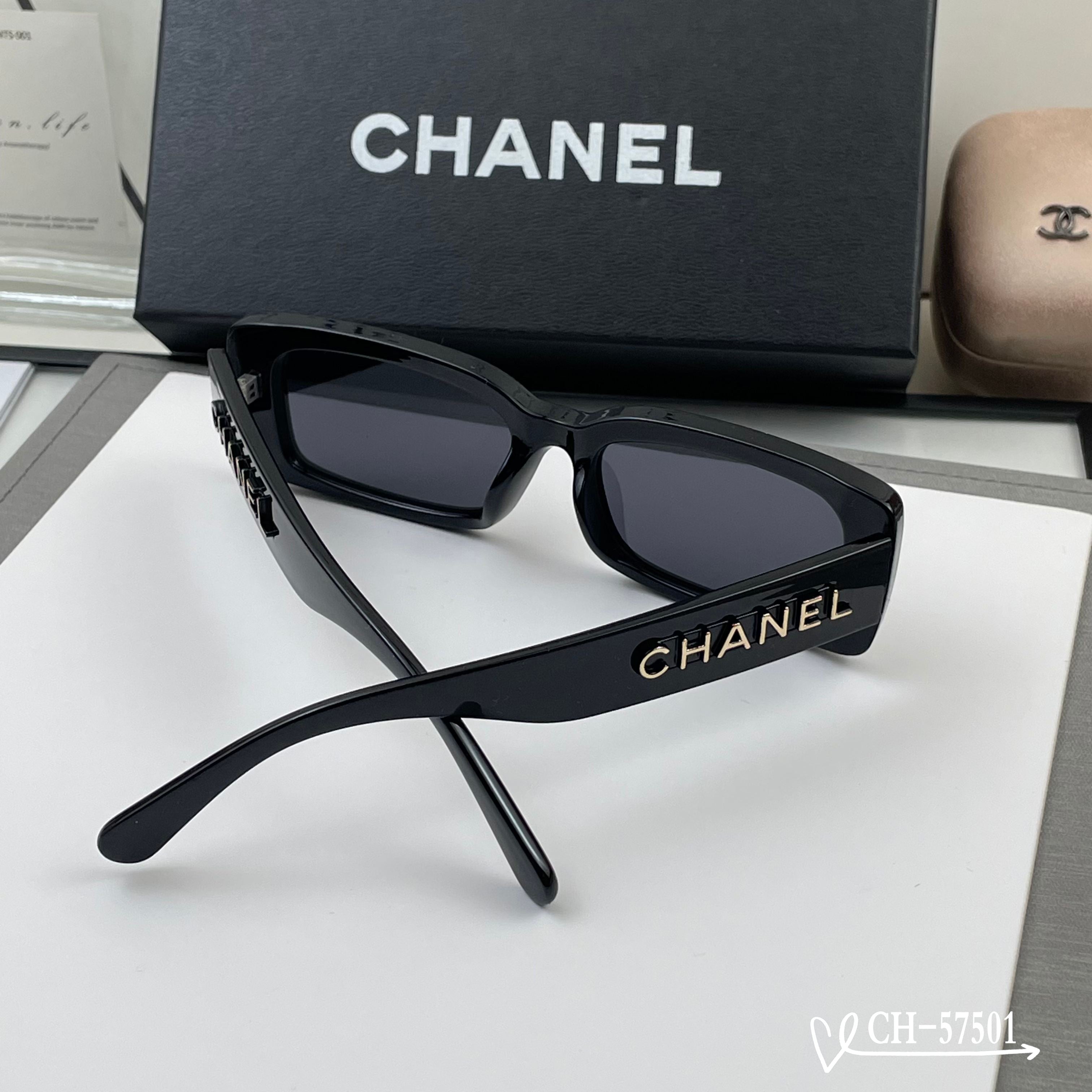 CHANEL 26S SQUARE FRAME IN BLACK ACETATE 409962